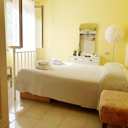Casa Vacanze Rosy "Nel Verde" 팔리누로 외부 사진